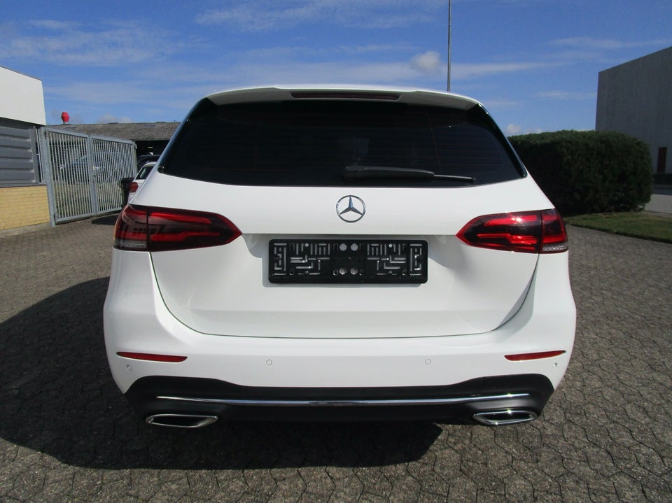 Mercedes B200 d, Billede 5