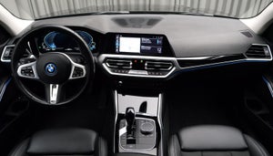 BMW 330e Touring Sport Line aut.