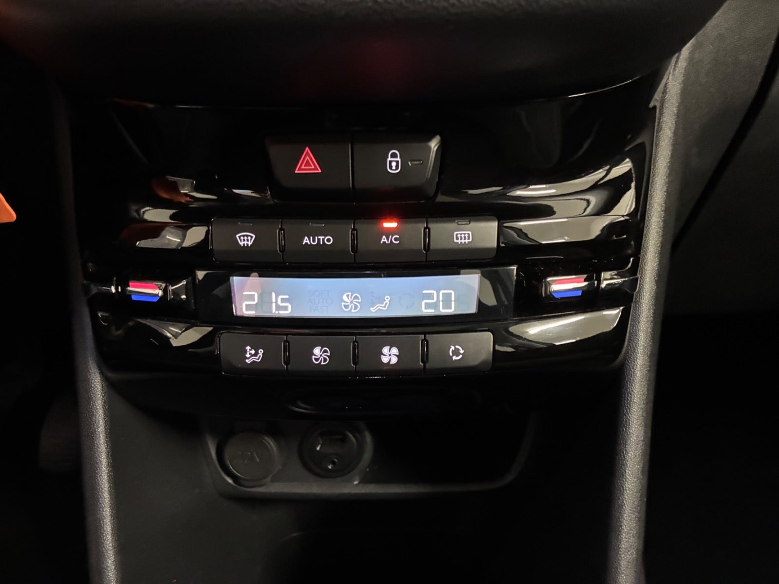 Billede af Peugeot 208 1,2 PureTech 82 Allure Sky