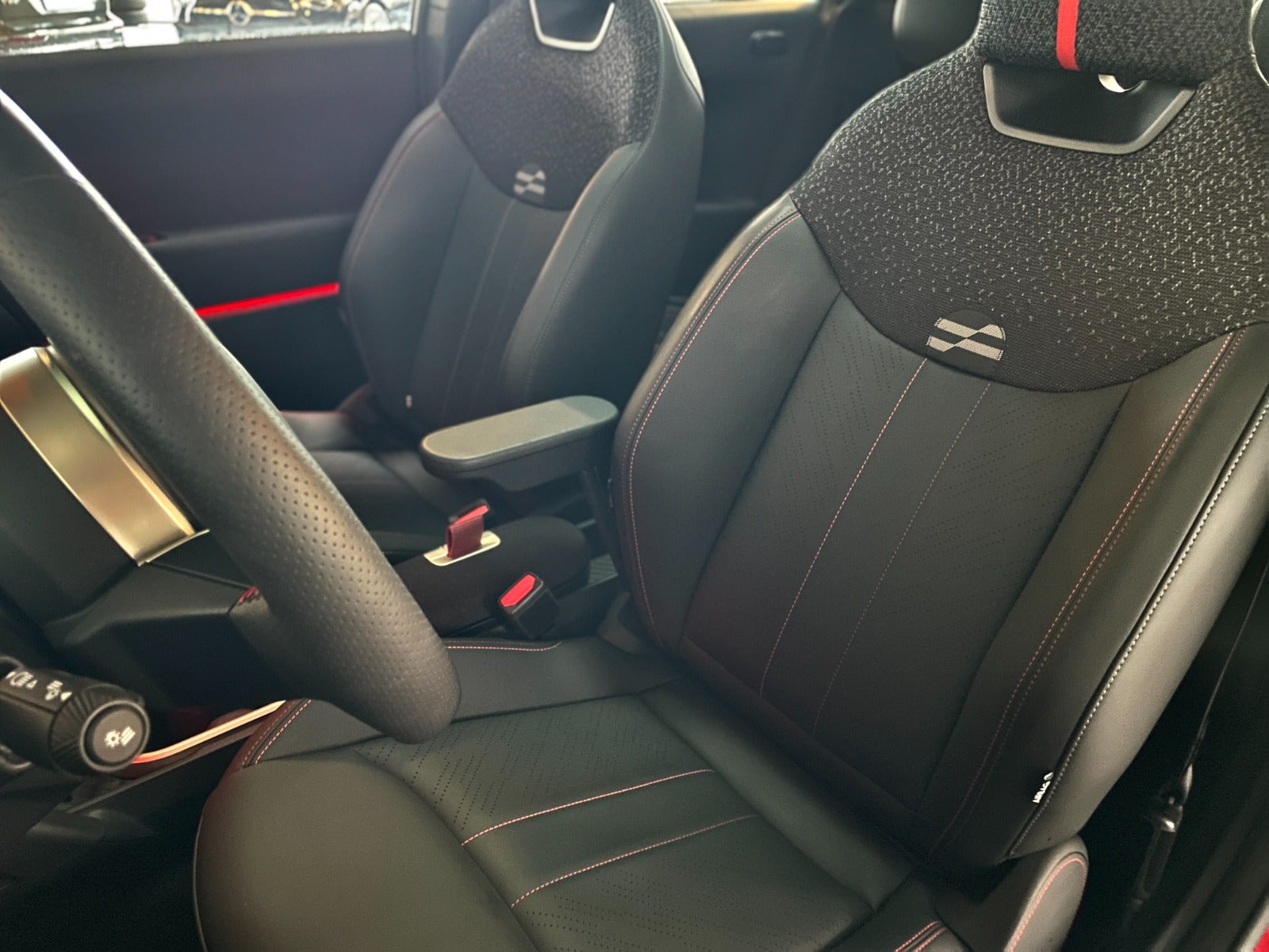 MINI Cooper SE JCW Trim XL