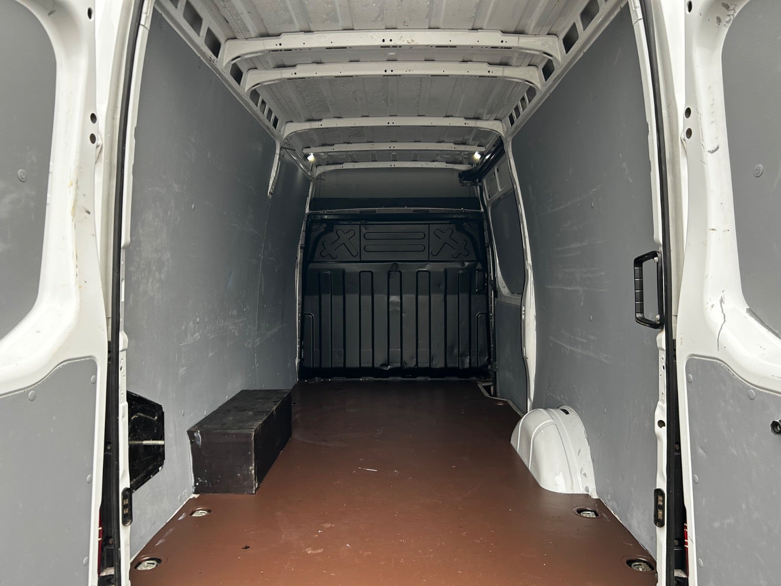 Billede af Iveco Daily 2,3 35S16 12m³ Van AG8
