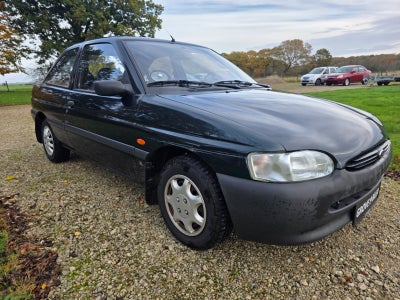 Ford Escort 1,6i CL 3d