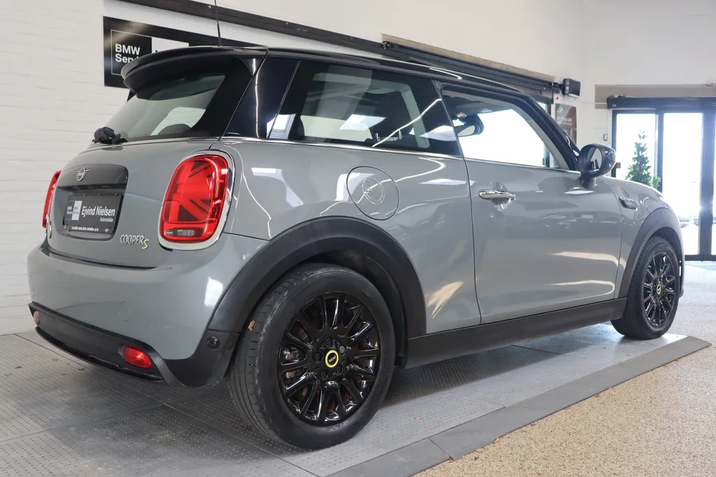 MINI Cooper SE Camden Edition