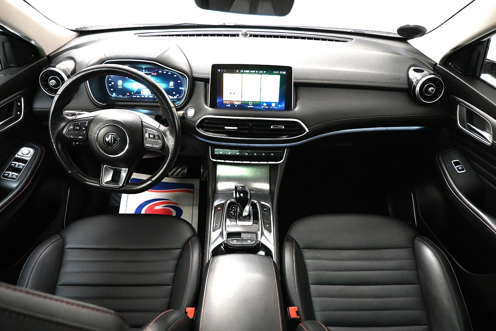 MG EHS PHEV Luxury