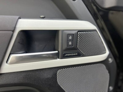 Land Rover Defender 110 D300 Hard Top SE aut. Van