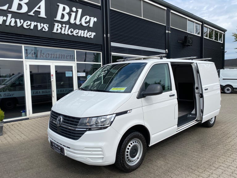 VW Transporter TDi 150 Kassevogn lang