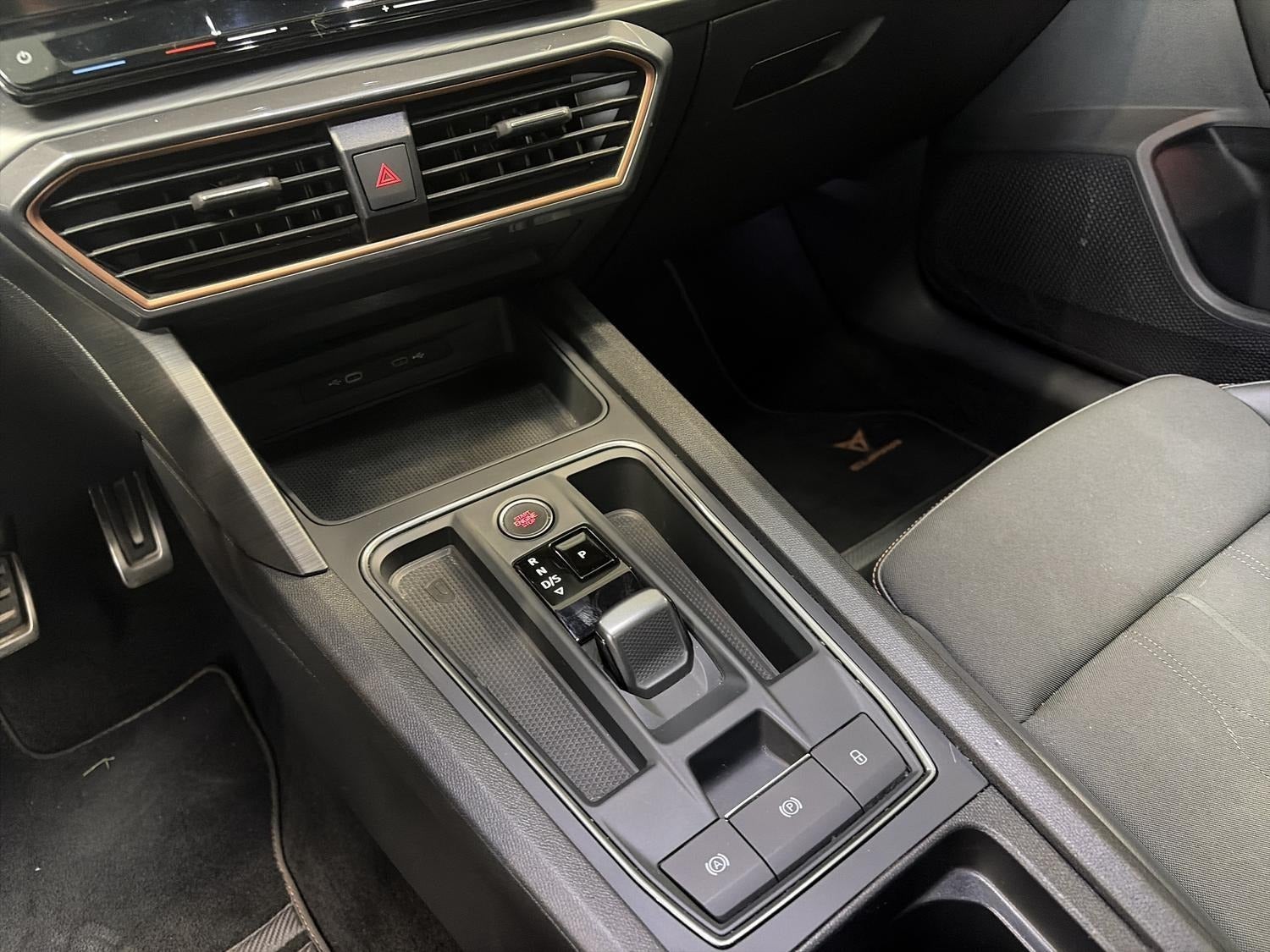 Billede af Cupra Leon 1,4 eHybrid Sportstourer DSG