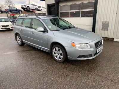 Volvo V70 2,5 T Momentum aut. 5d