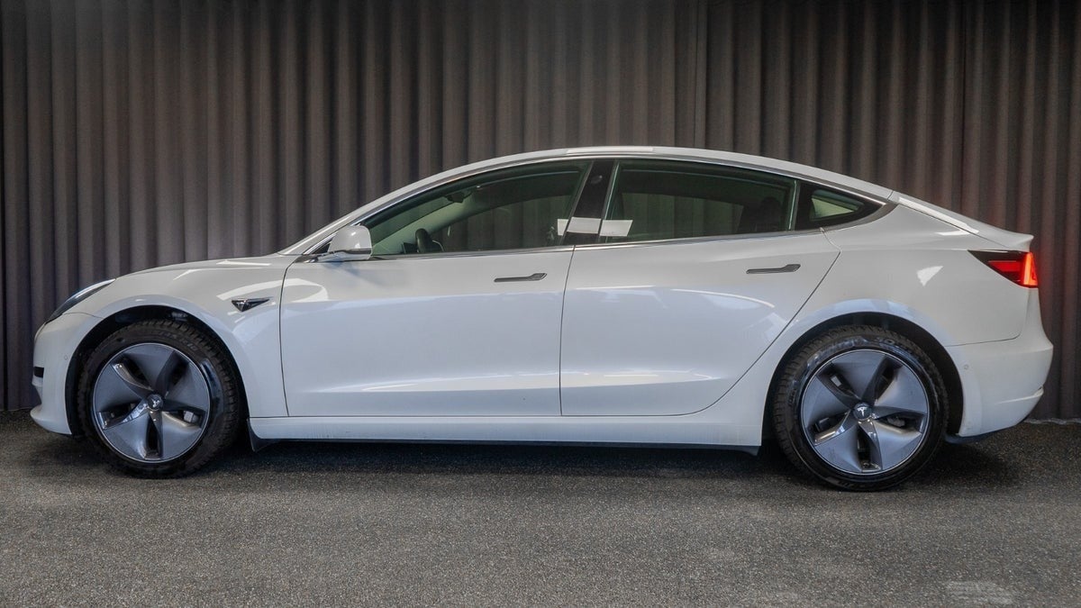 Billede af Tesla Model 3  Standard Range+ RWD