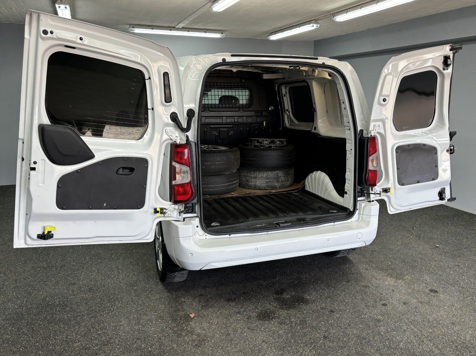 Billede af Citroën Berlingo 1,5 BlueHDi 100 L1 ProffLine+ Van