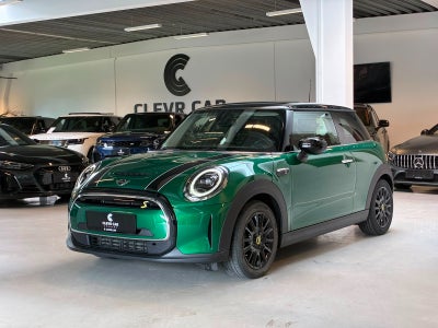 MINI Cooper SE  Classic Trim 3d