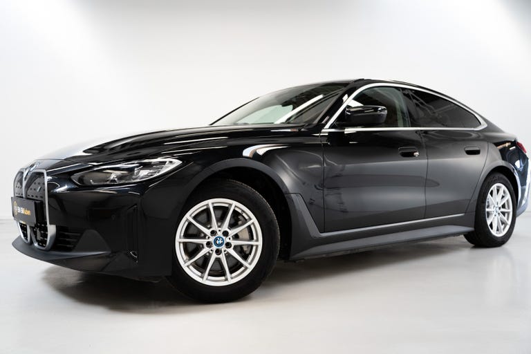 BMW i4 eDrive35