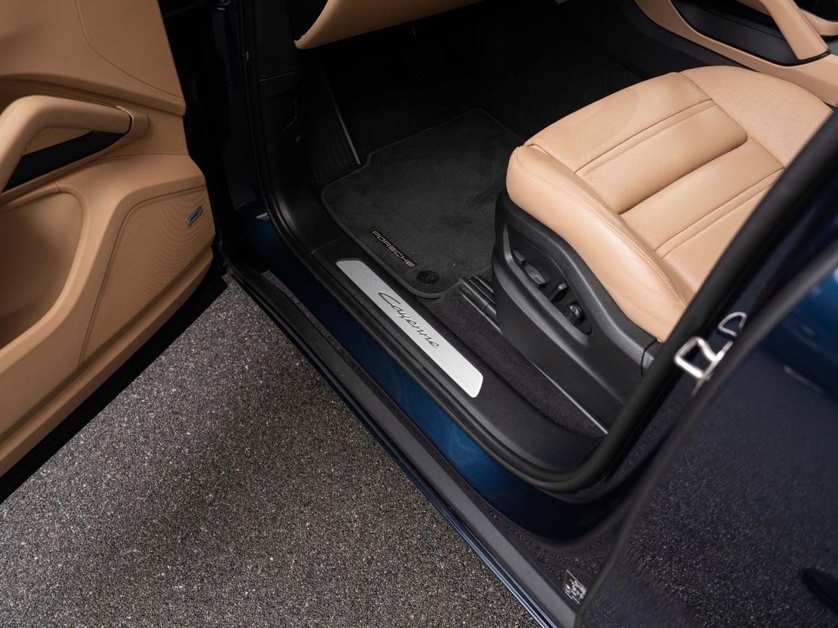 Gallery image 9 of 18