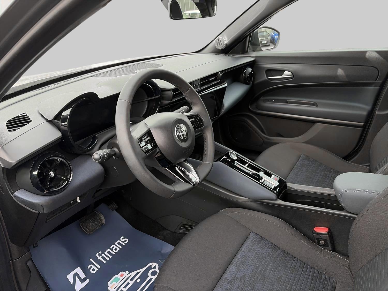 Billede af Alfa Romeo Junior Elettrica Core