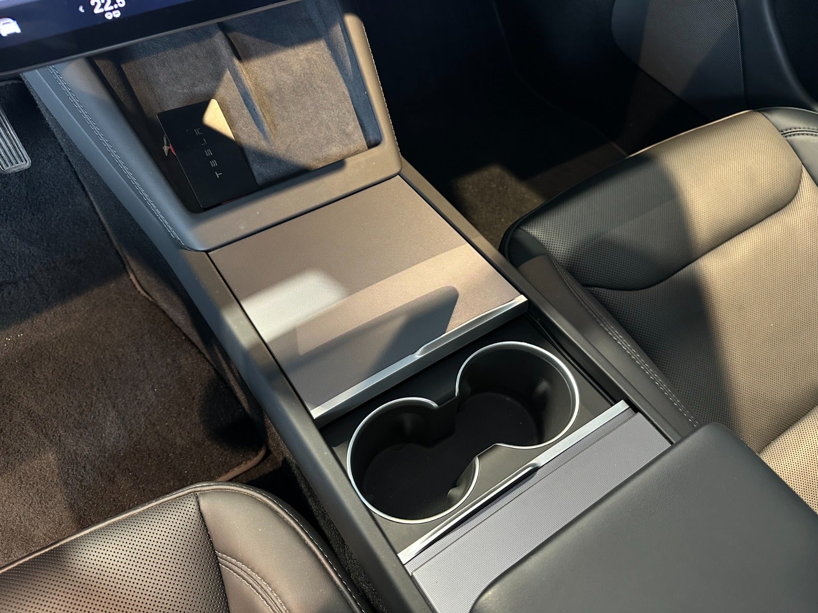 Tesla Model 3 RWD 4d - 16