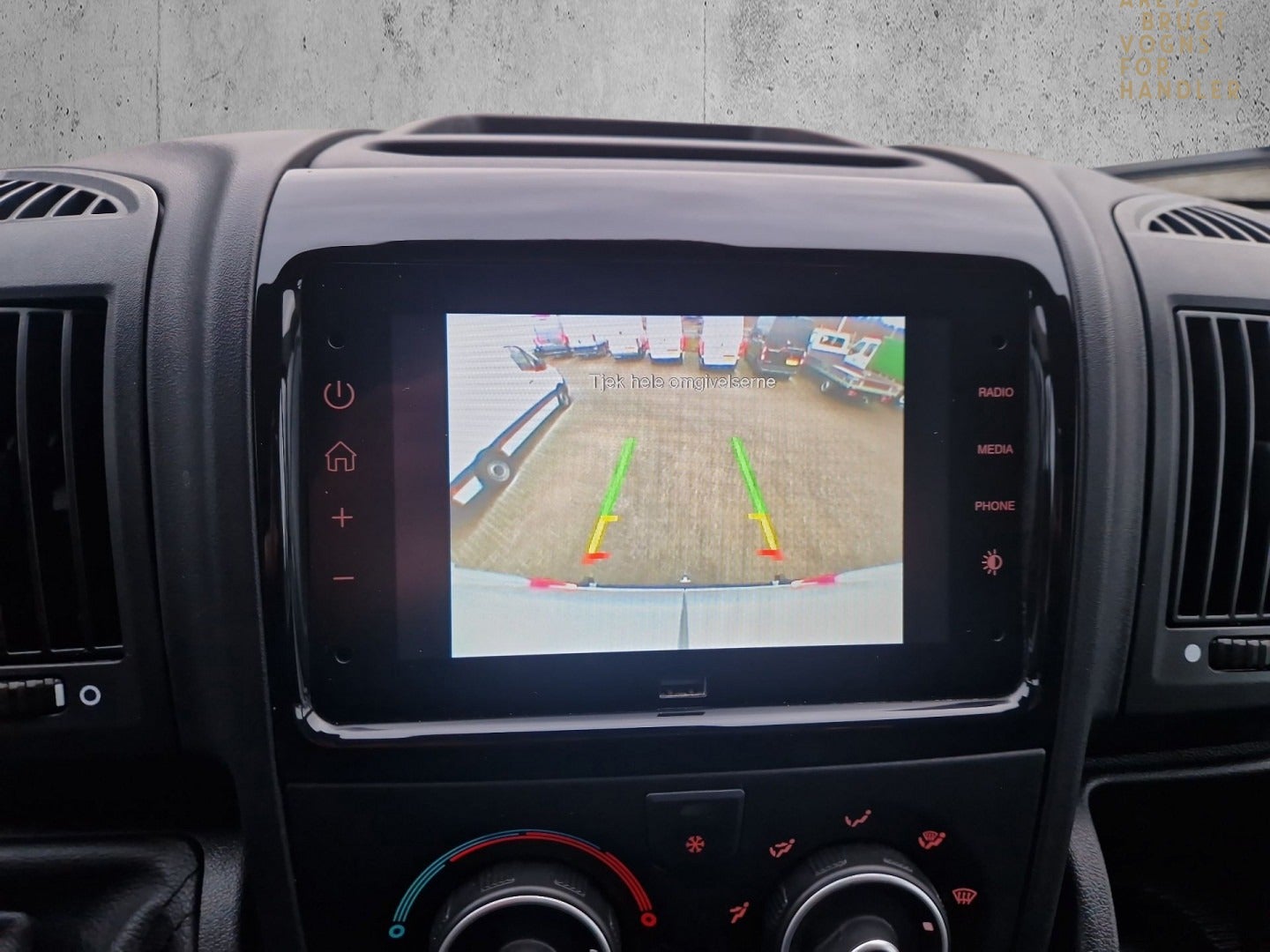 Billede af Citroën Jumper 33 2,2 BlueHDi 140 L3H2 MasterLine