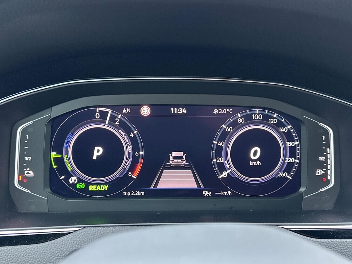 VW Passat GTE Variant DSG billede 14