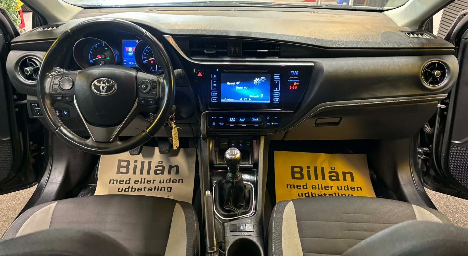 Billede af Toyota Auris 1,6 D-4D T2 Comfort Touring Sports