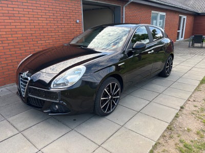 Alfa Romeo Giulietta 1,4 Turbo 120 Distinctive 5d
