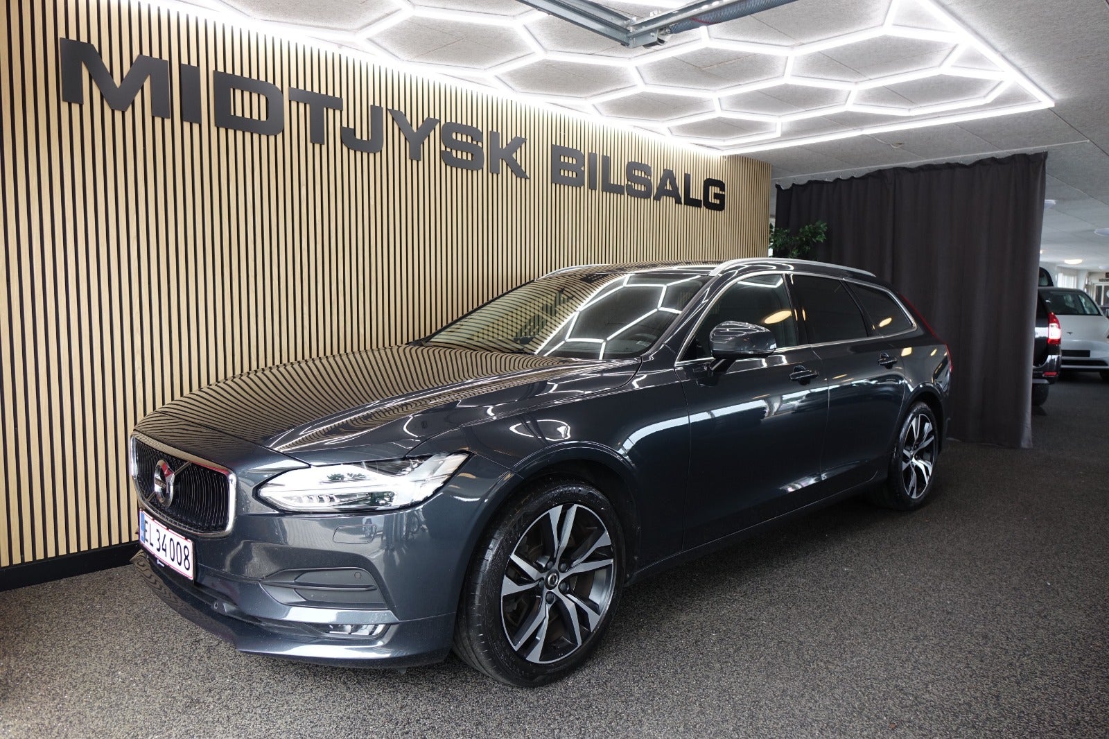 Volvo V90 T4 190 Momentum aut.