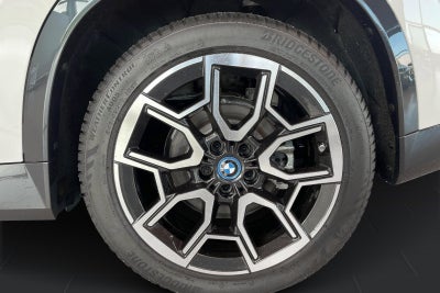 BMW iX1 xDrive30 X-Line