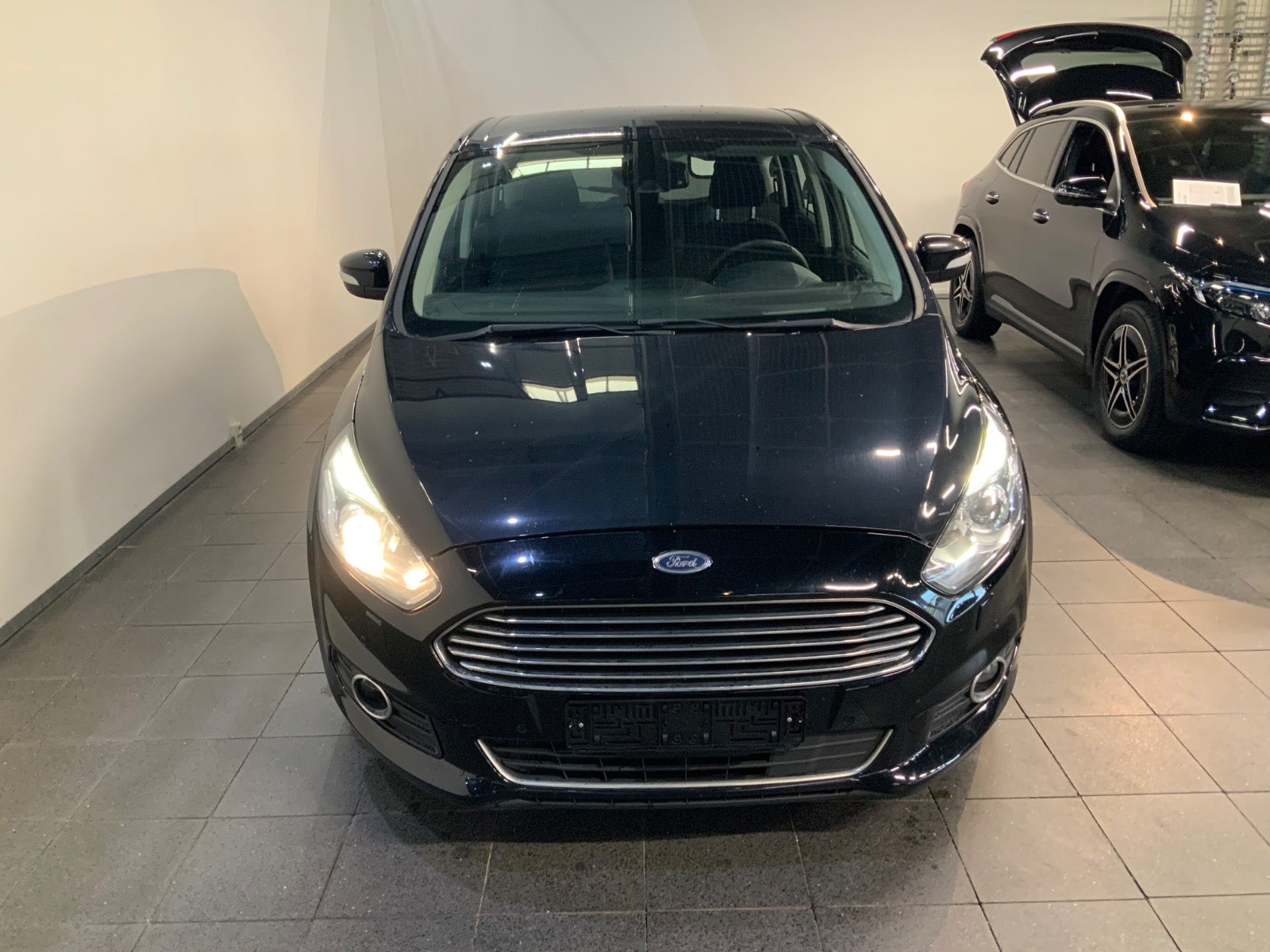 Ford S-MAX (2/8)