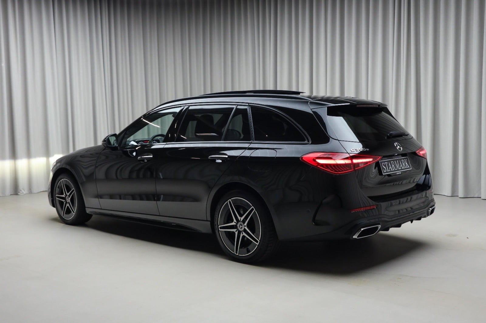Mercedes-Benz C 300 e (3/8)