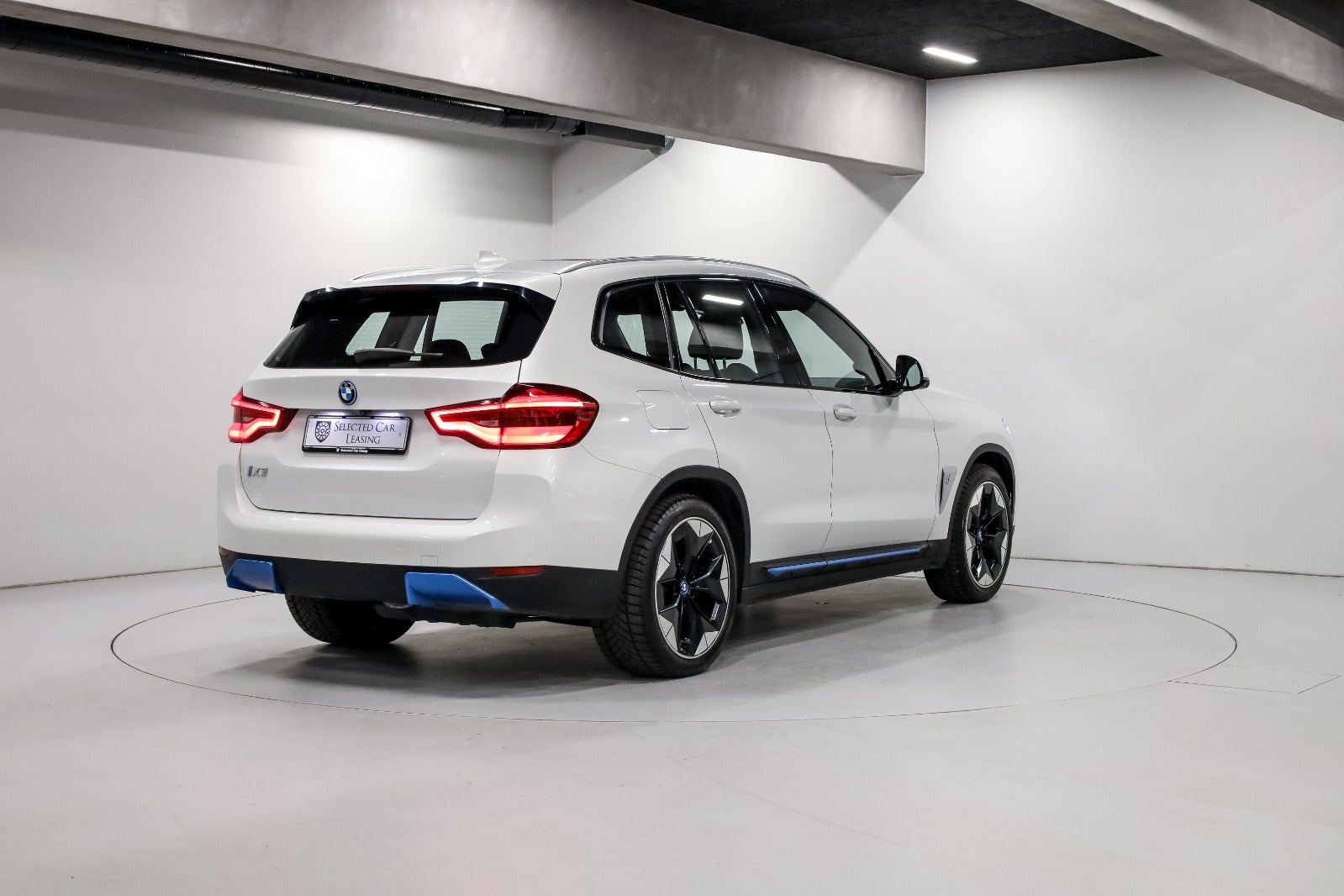 BMW iX3 Charged Plus