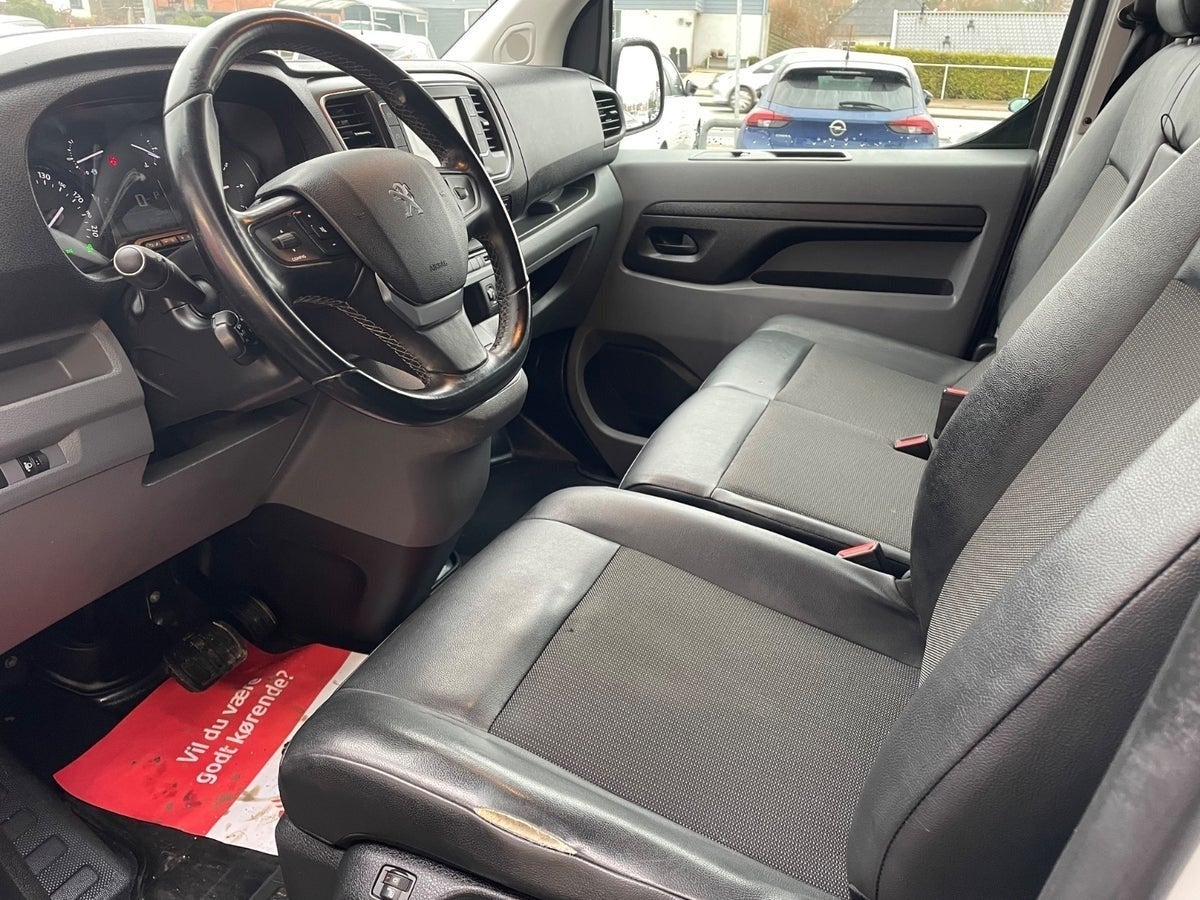 Billede af Peugeot Expert 2,0 BlueHDi 122 L3 Ultimate EAT8 Van
