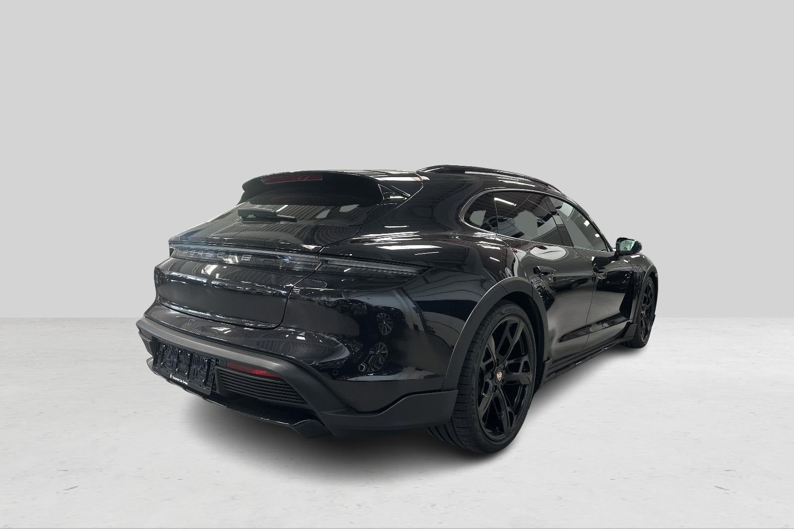 Porsche Taycan 4 Performance+ Cross Turismo