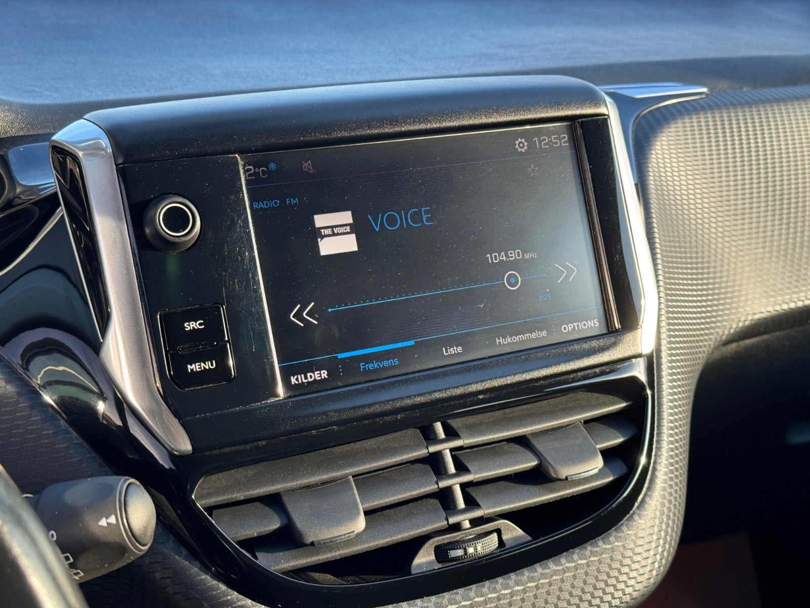 Billede af Peugeot 208 1,6 BlueHDi 100 Allure Sky