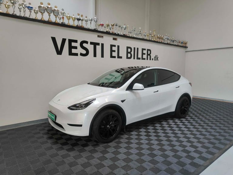 Tesla Model Y Long Range RWD