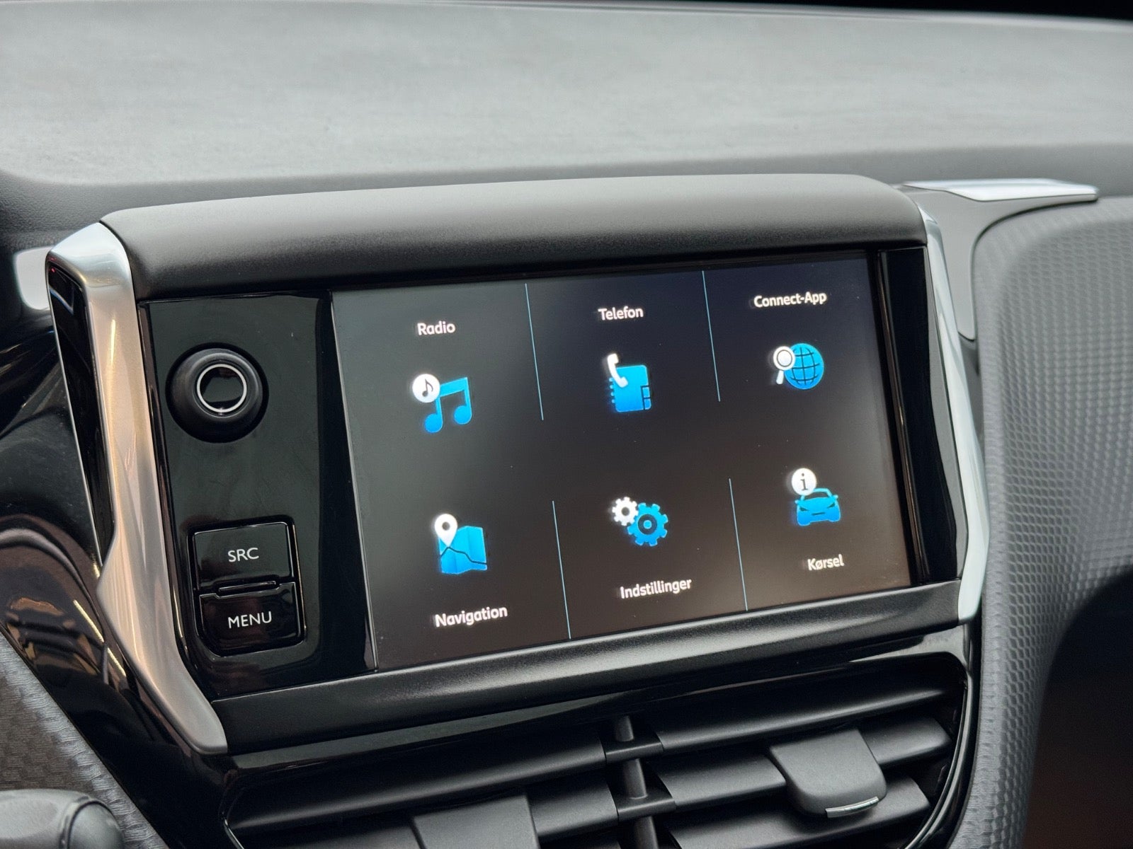 Billede af Peugeot 2008 1,5 BlueHDi 100 Allure Sky