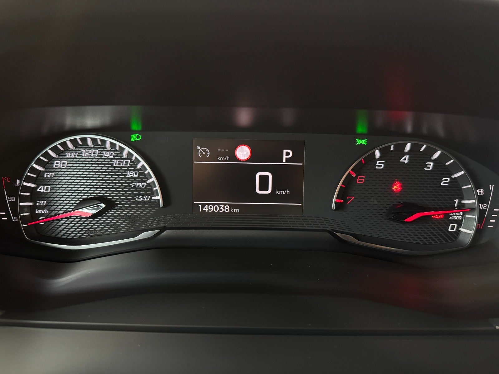 Peugeot 208 1,2 PureTech 100 Allure EAT8 5d - 9