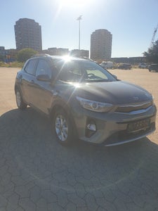 Kia Stonic T-GDi Advance Intro