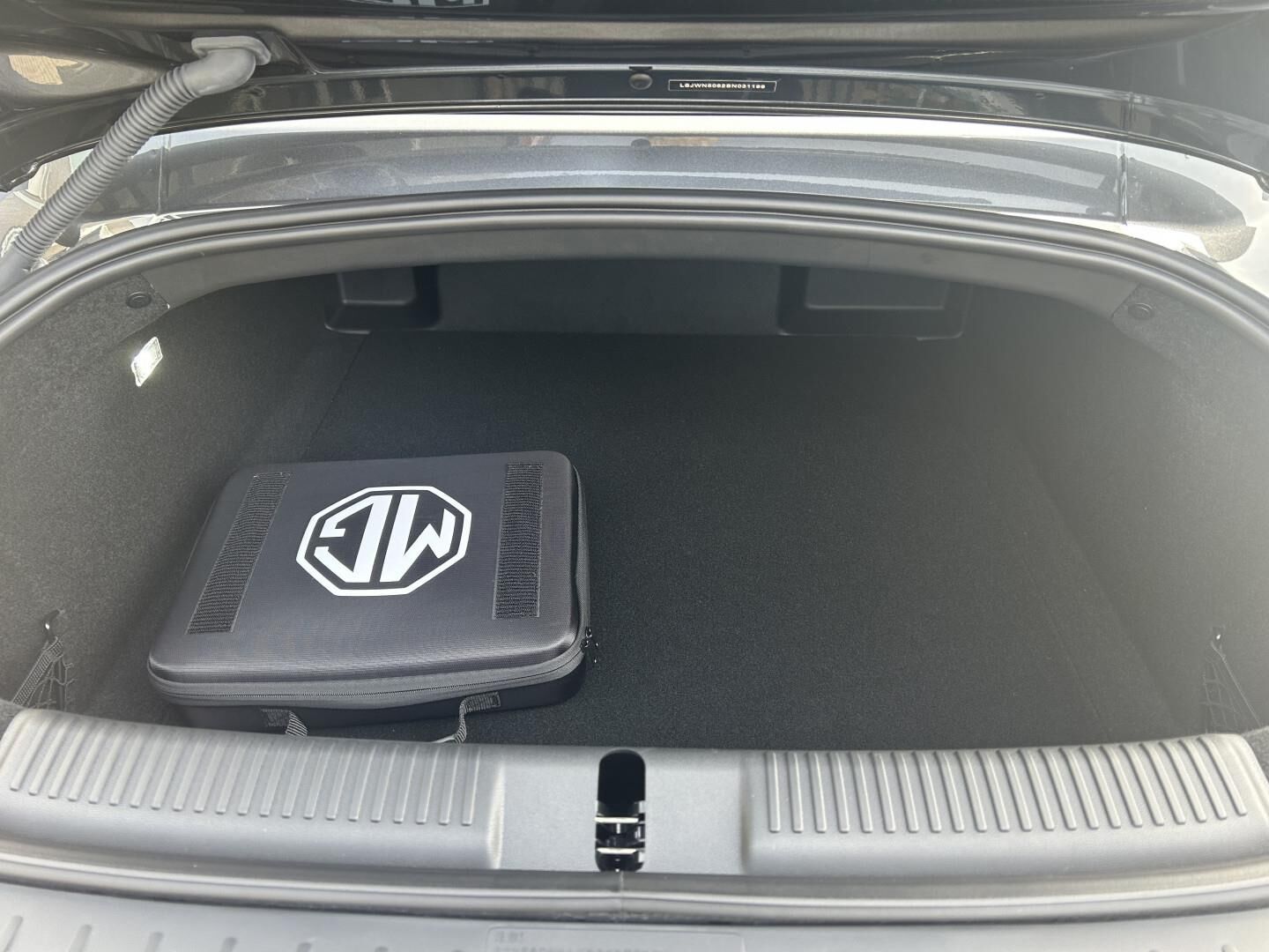 MG Cyberster Trophy Long Range