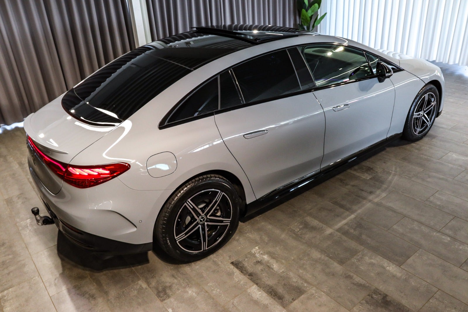 Billede af Mercedes EQE350+  AMG Line