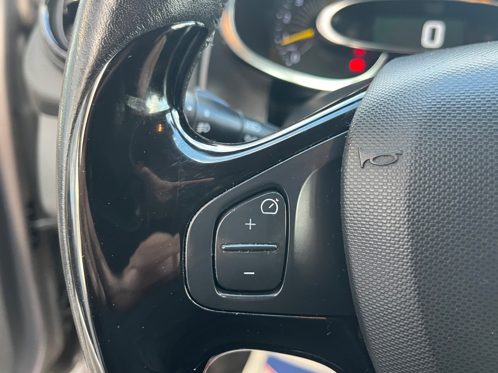 Billede af Renault Clio IV 1,5 dCi 75 Expression Sport Tourer