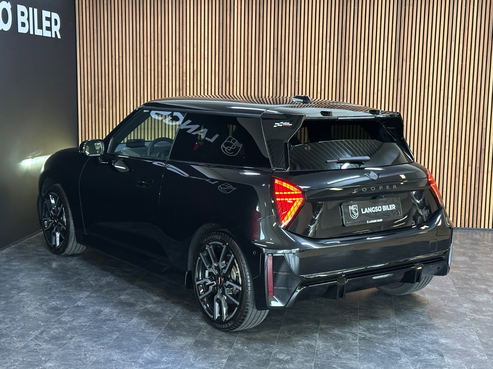 Billede af MINI Cooper E JCW Trim M