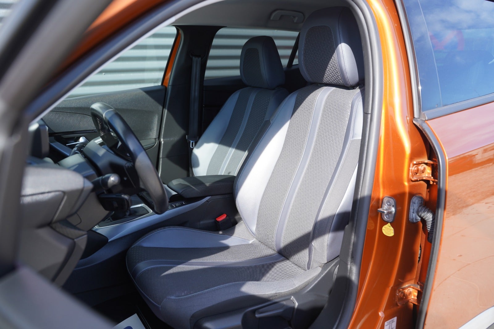 Billede af Peugeot 2008 1,5 BlueHDi 100 Allure Pack