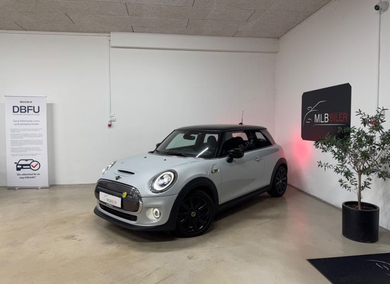 MINI Cooper SE Essential