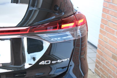 Audi Q4 e-tron Attitude