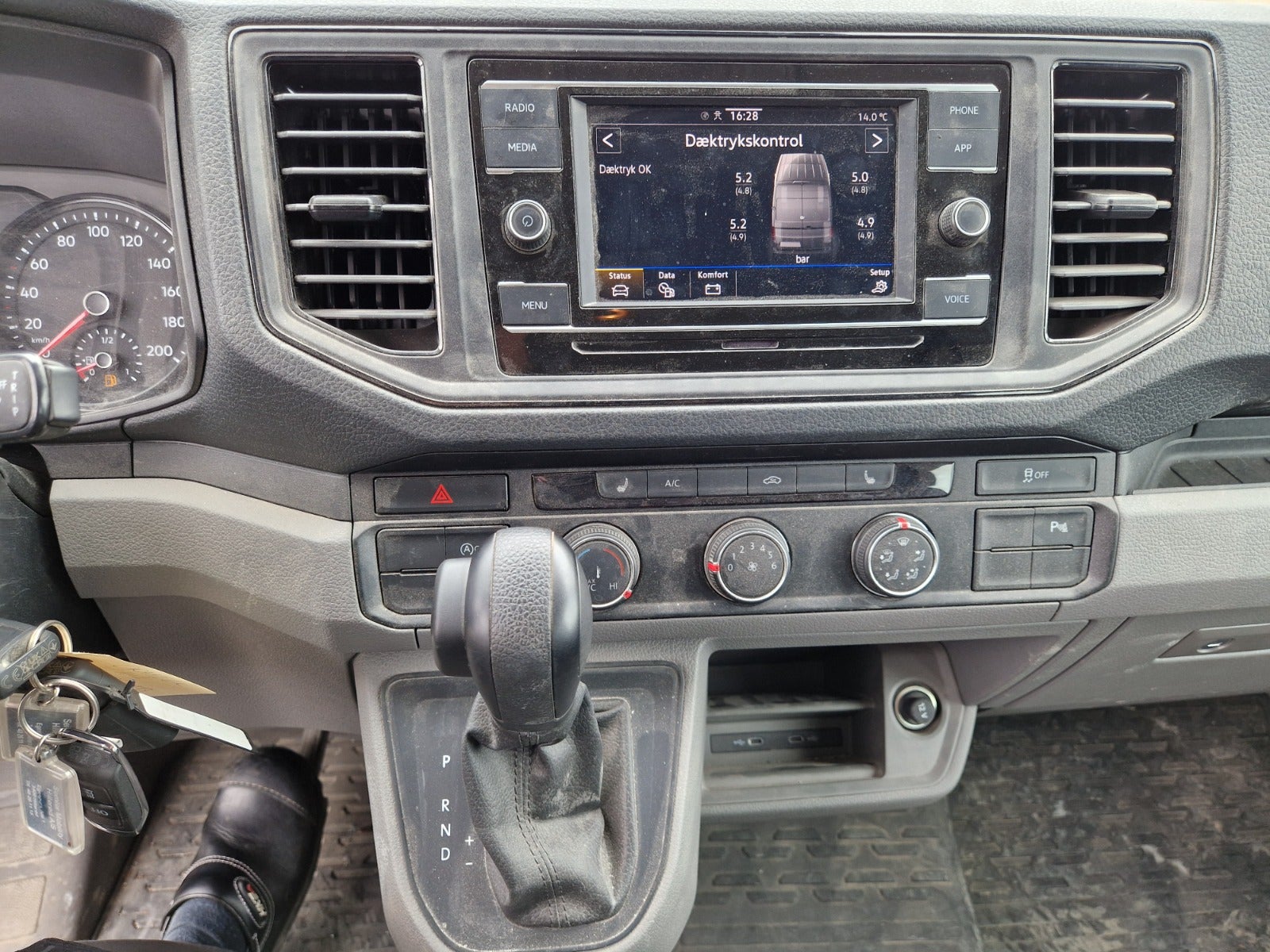 Billede af VW Crafter 35 2,0 TDi 177 Kassevogn L4H3