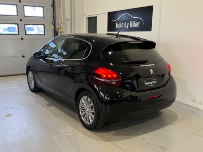 Peugeot 208 PureTech 82 Allure Sky