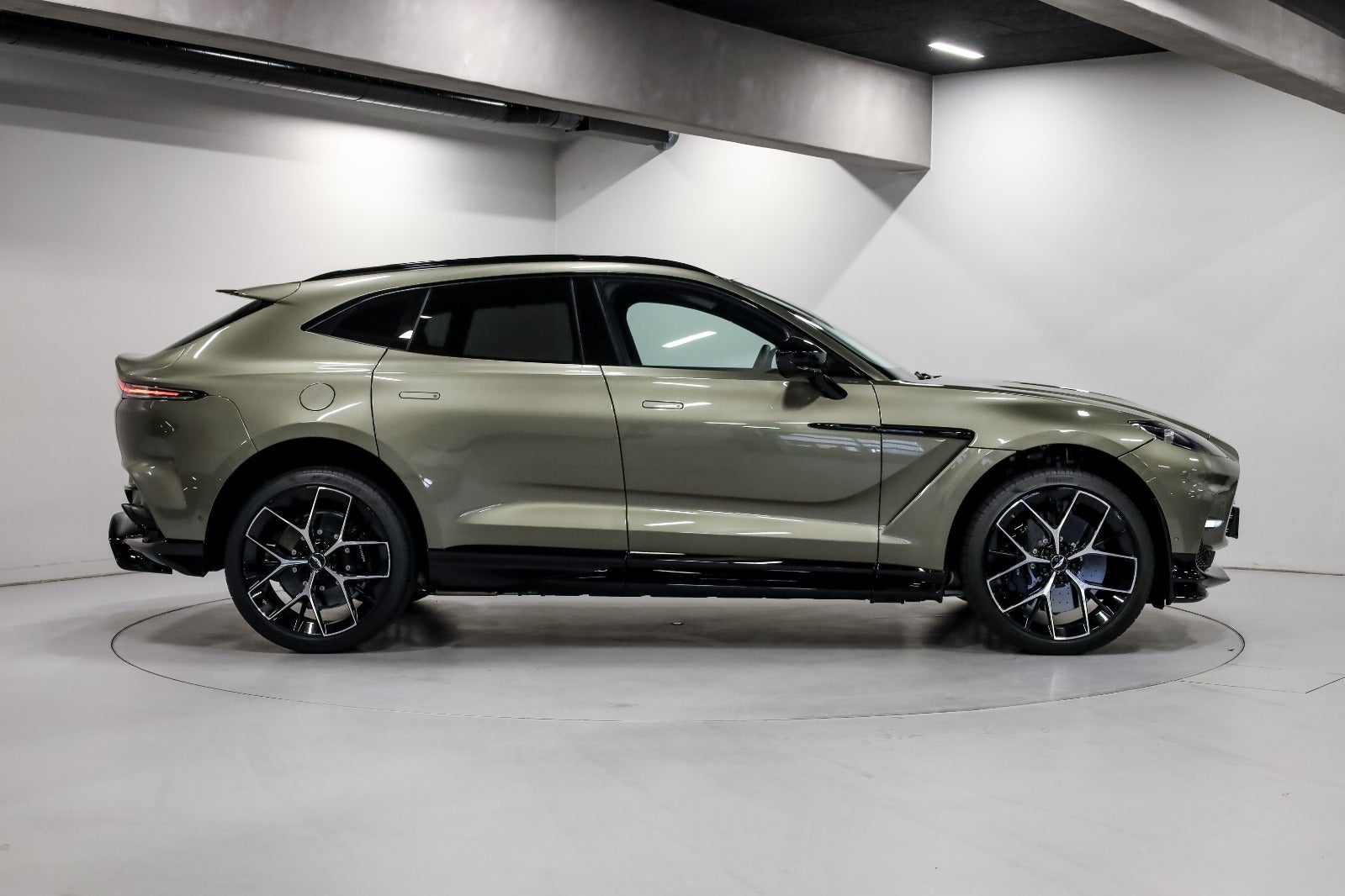 Aston Martin DBX707 4,0 aut.
