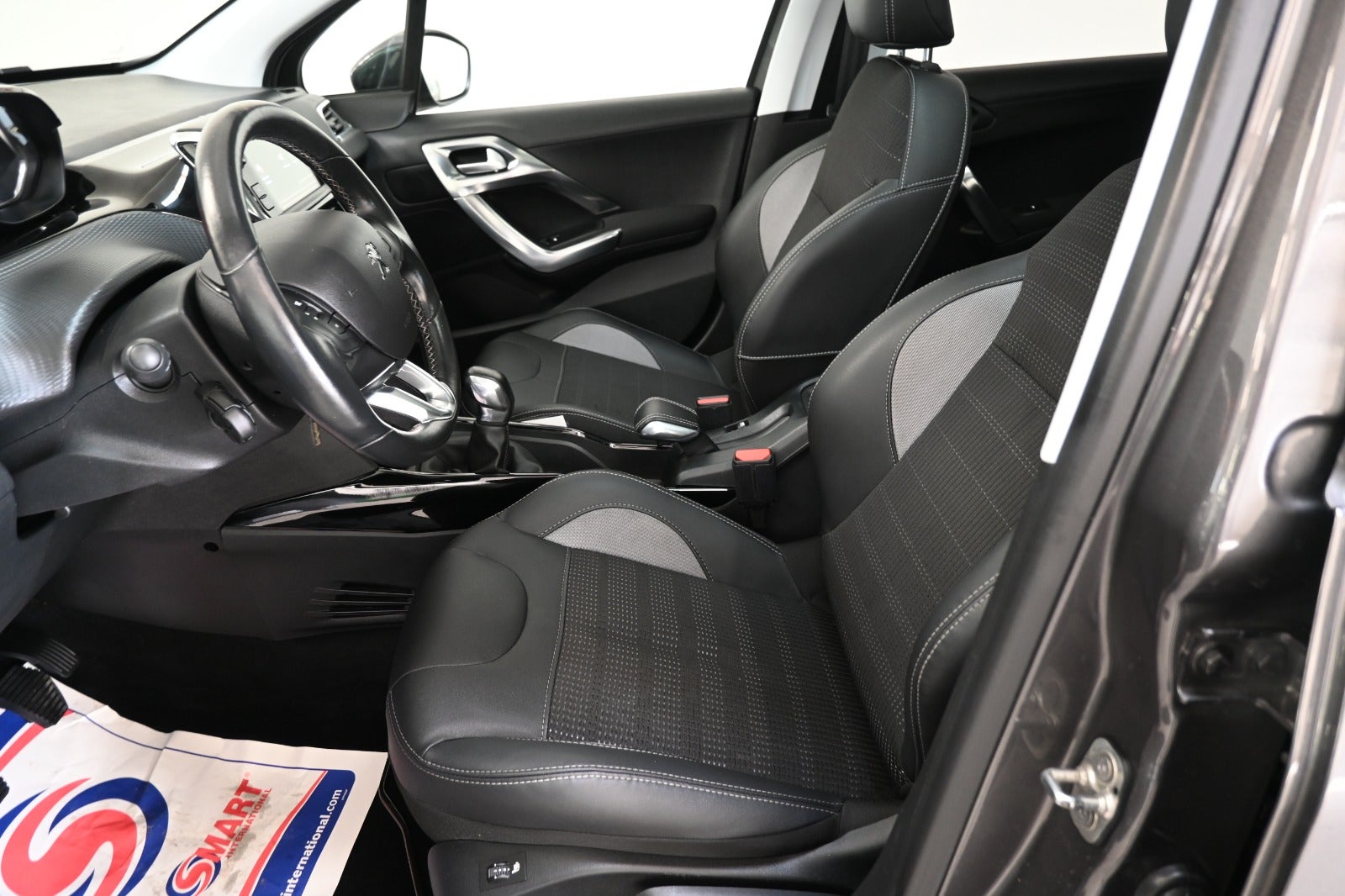 Peugeot 2008 PureTech 82 Selection Sky
