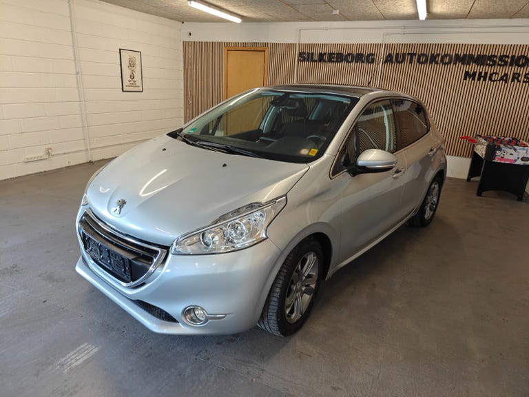 Peugeot 208 VTi Allure