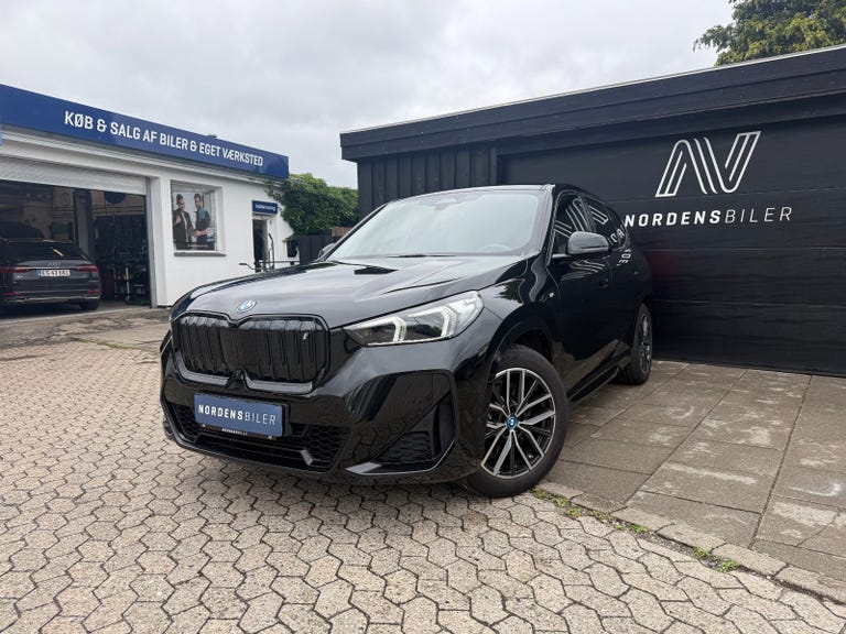 BMW iX1 xDrive30 M-Sport