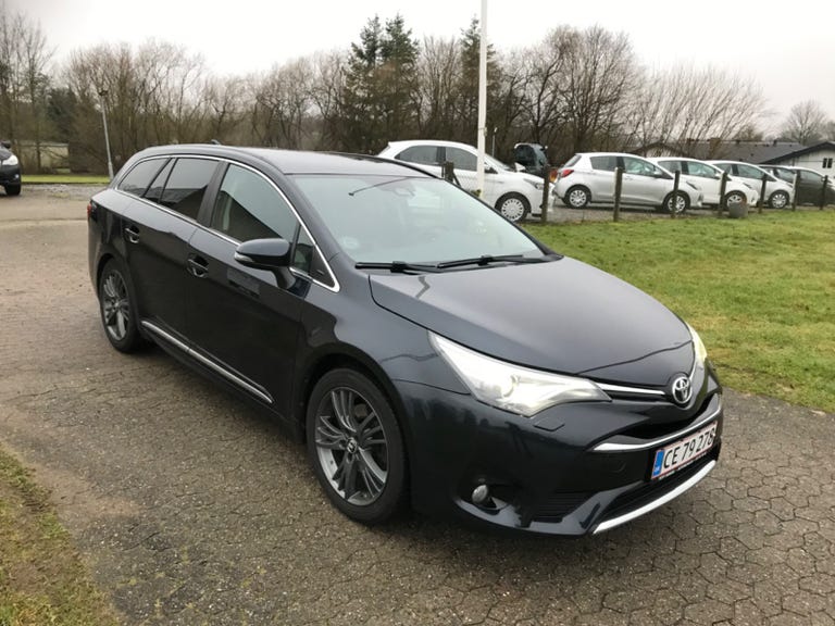 Toyota Avensis D-4D T2 Premium Touring Sports