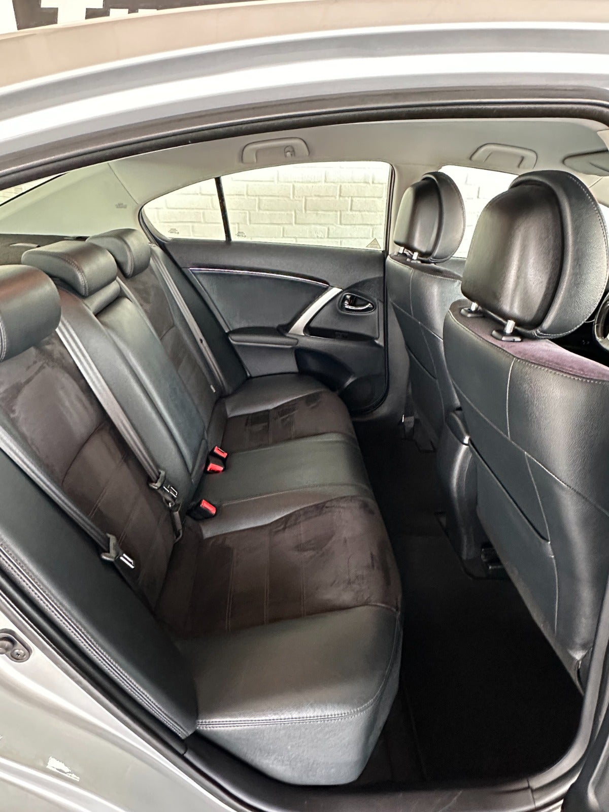 Billede af Toyota Avensis 1,8 VVT-i T2 Premium